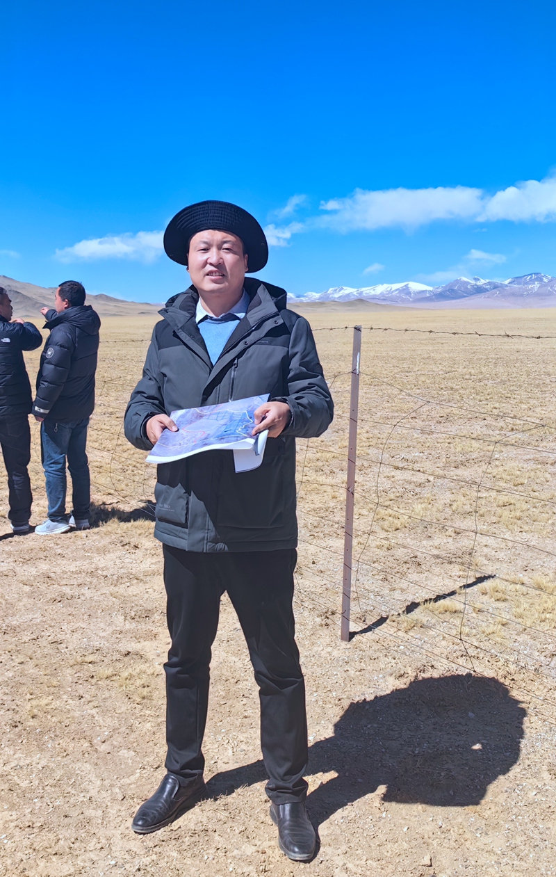 20231102/6543425026de1.jpg 徐濤工作照_副本_800.jpg